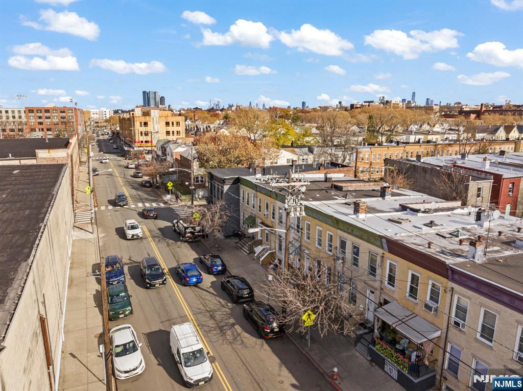 142 Side Avenue - Photo 3