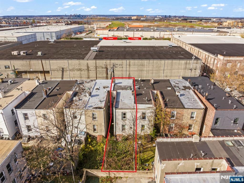 142 Side Avenue - Photo 4