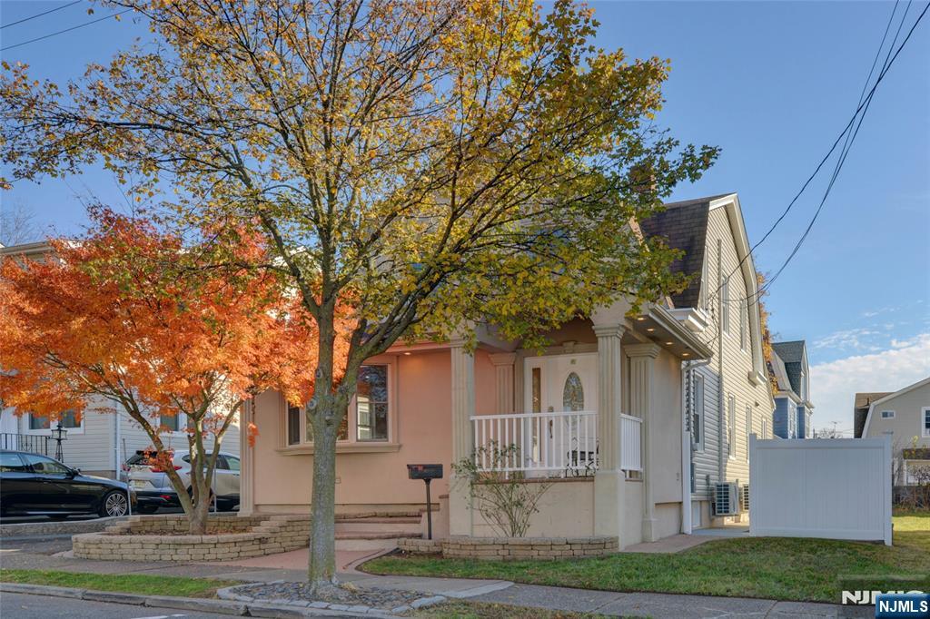 118 14th Street - Photo 1