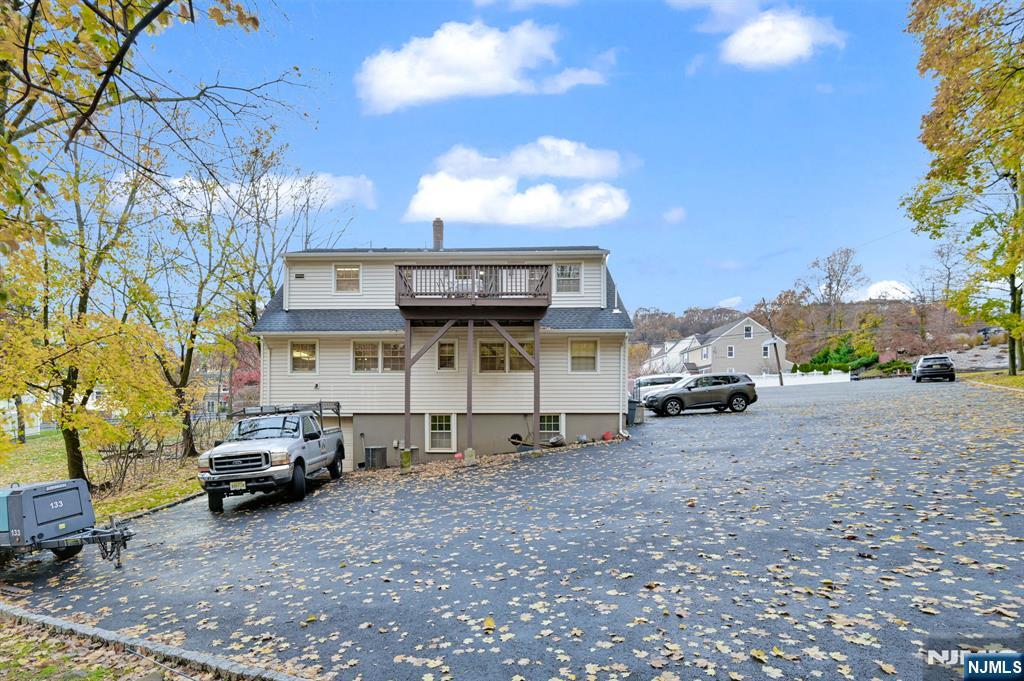 857 Pompton Avenue — photo 3