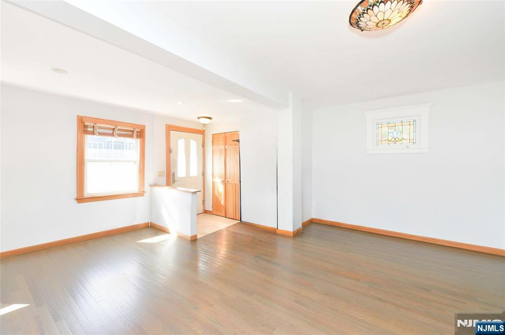 93 Copley Ave, Teaneck, NJ 07666