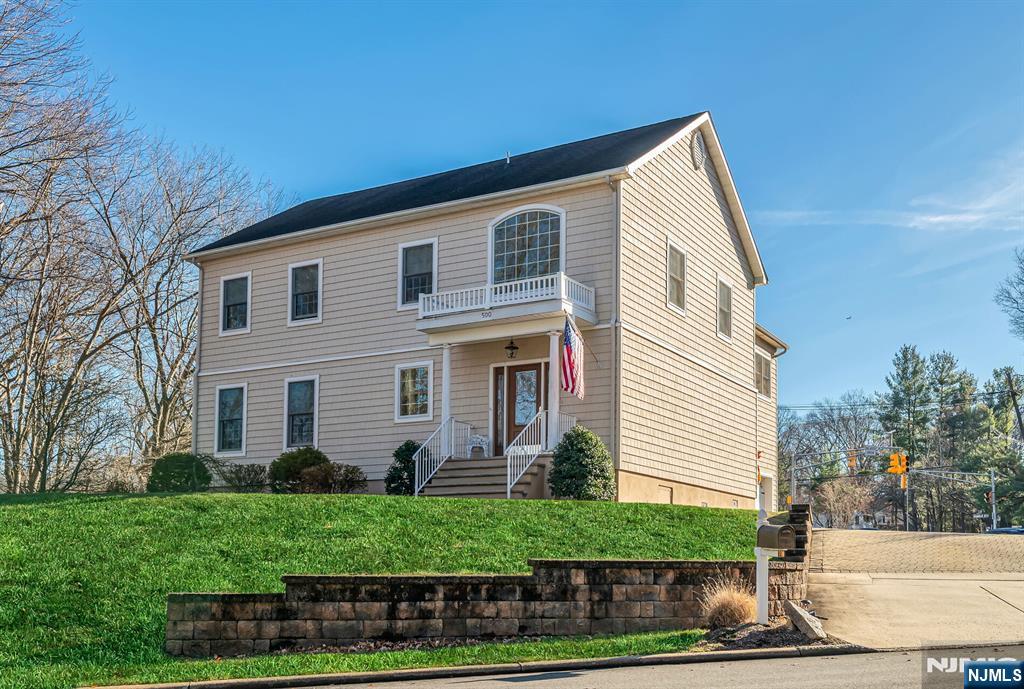 500 Blue Hill Terrace - Photo 2