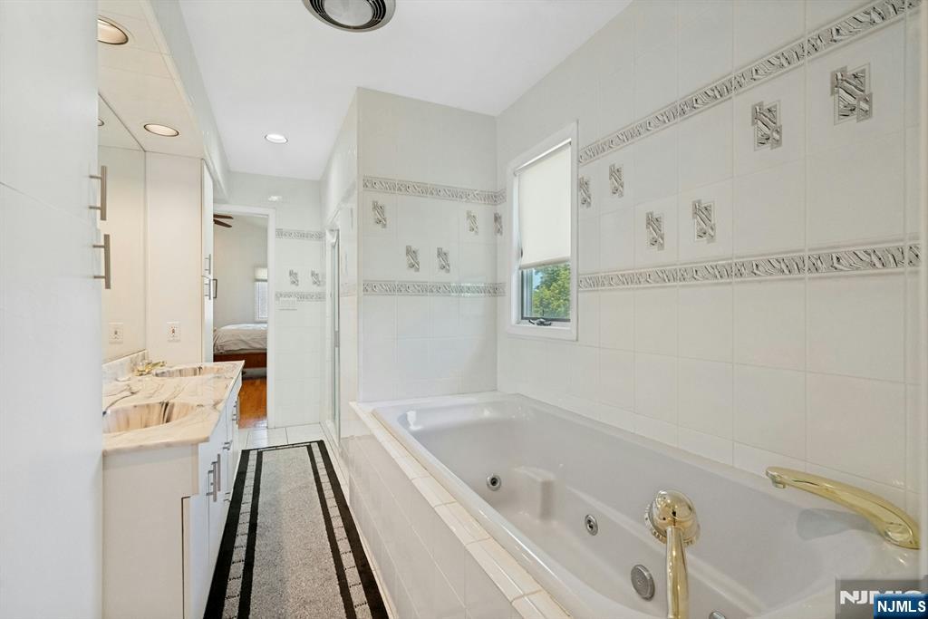 5-17 Philip Street — photo 15