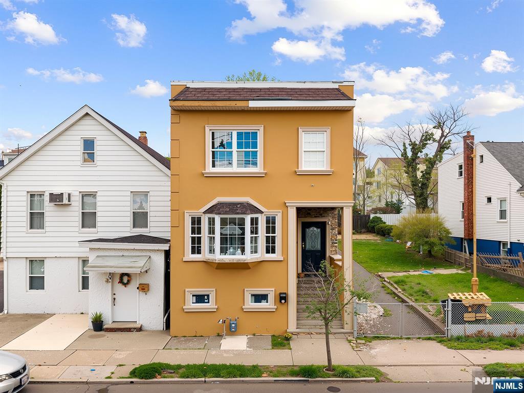 5-18 6th Street, Fair Lawn, NJ, 07410