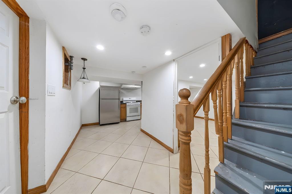 280 Malcolm Avenue