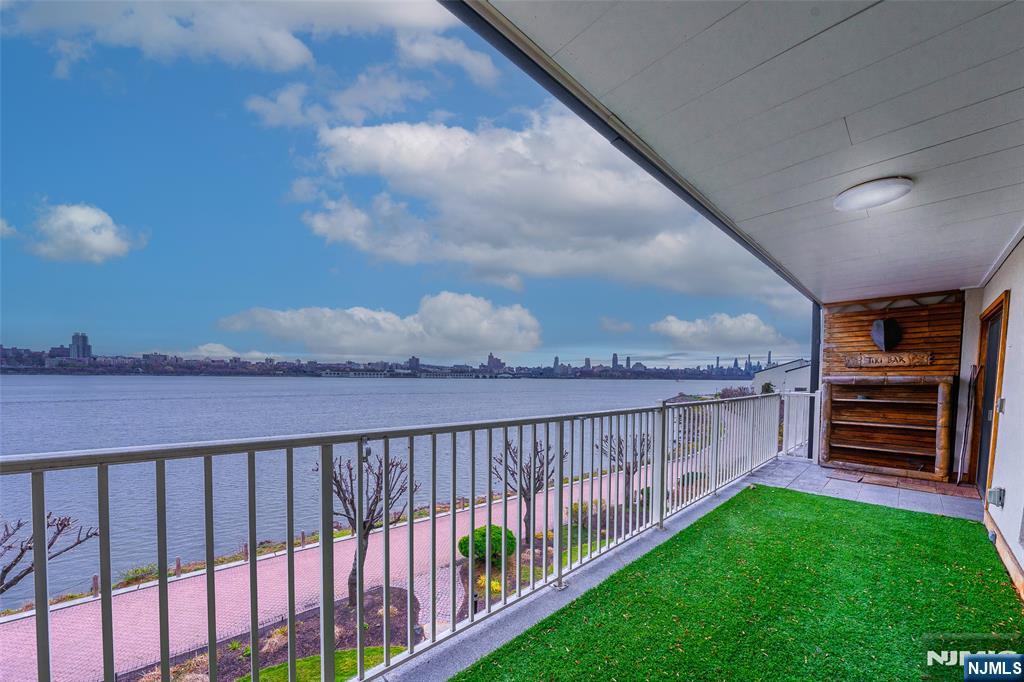 1225 River Road UNIT 7D, Edgewater, NJ, 07020