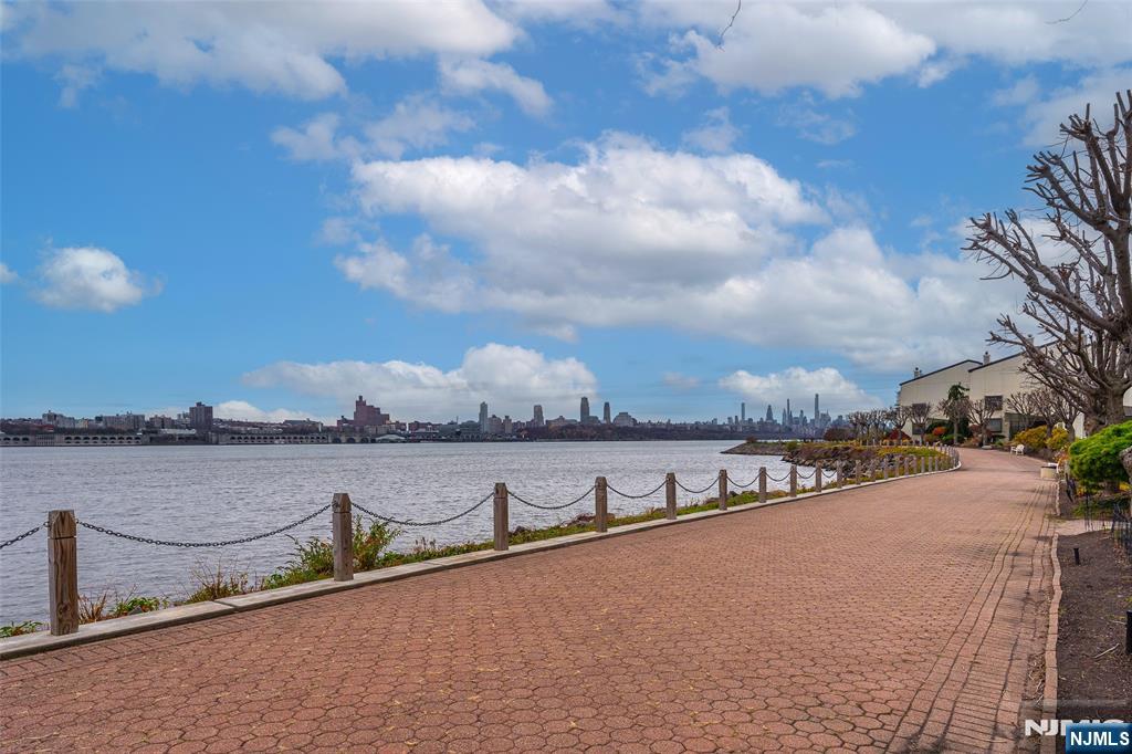 1225 River Road UNIT 7D, Edgewater, NJ, 07020