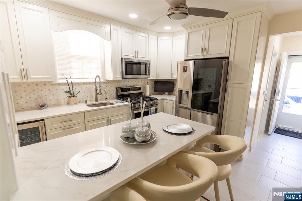 284 Summer Street - Photo 4