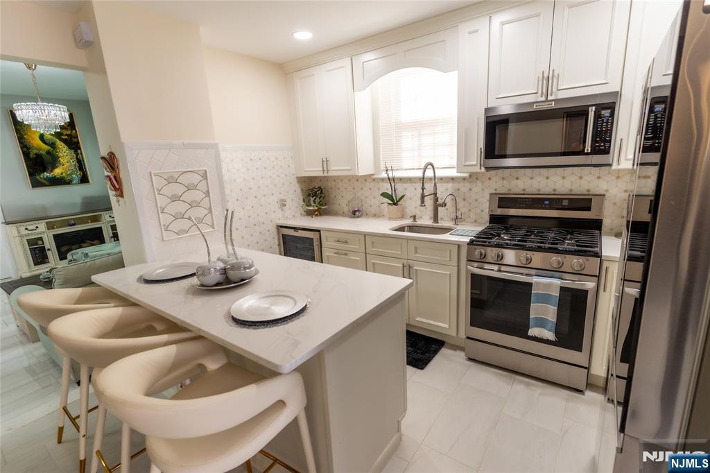 284 Summer Street - Photo 5