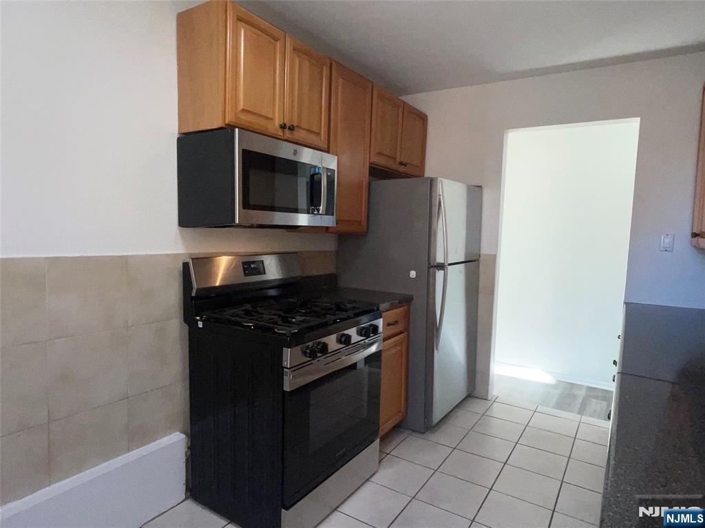 10 Hilliard Avenue 4 - Photo 5