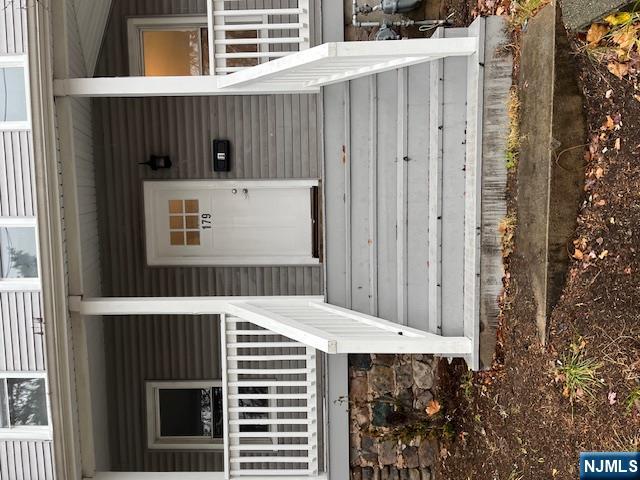 179 Paris Avenue - Photo 3