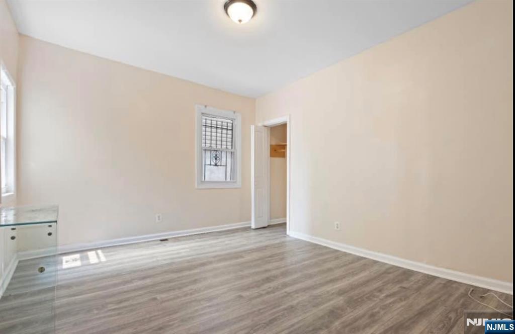 70 Sherman Avenue - Photo 5