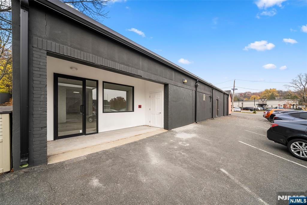 21 Van Blarcom - Photo 2