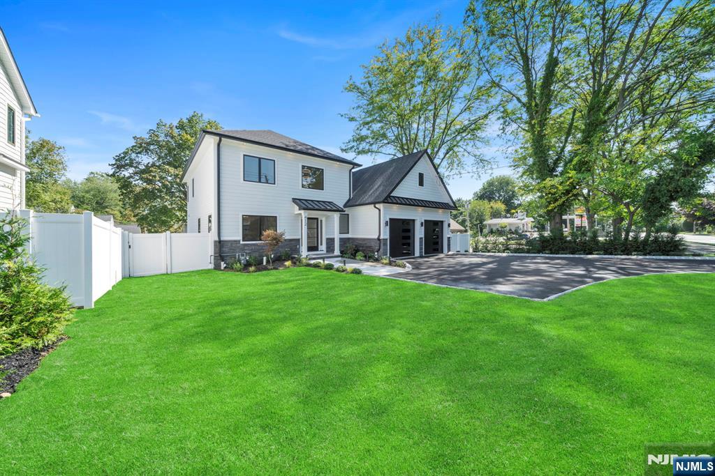 Homes for sale in Northvale, NJ | 412 Tappan Rd, Northvale, NJ 07647 | MLS# 25042412