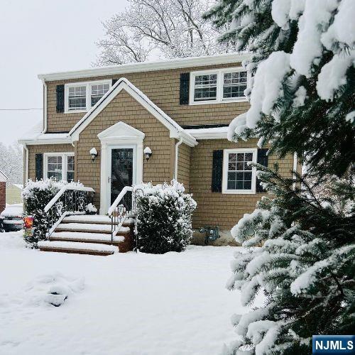 Homes for sale in North Haledon, NJ | 15 Onyx Ter, North Haledon, NJ 07508 | MLS# 25042489