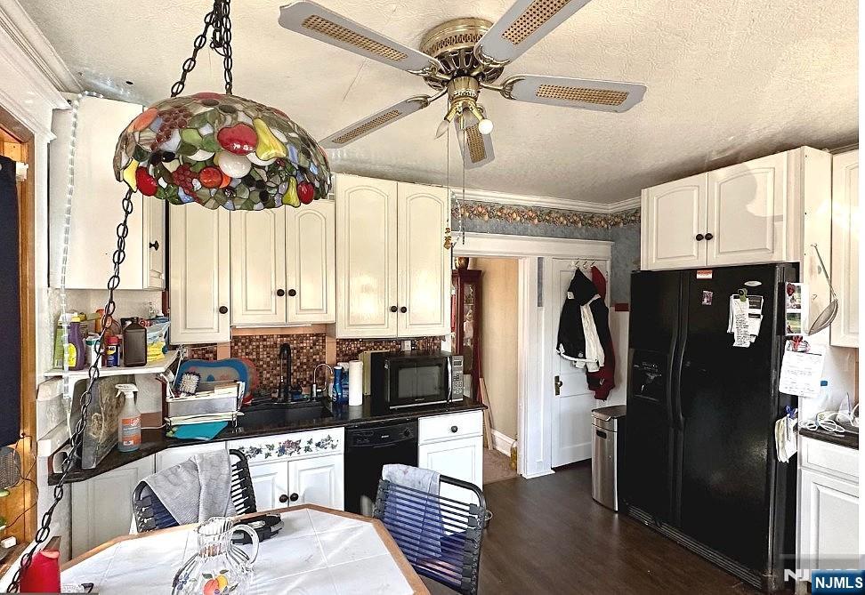 4566 Harding Road - Photo 5