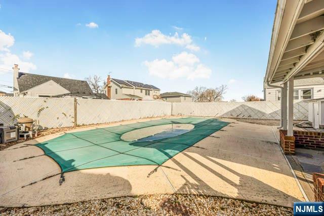 Homes for sale in Elmwood Park, NJ | 91 Birchwood Dr, Elmwood Park, NJ 07407 | MLS# 25042539