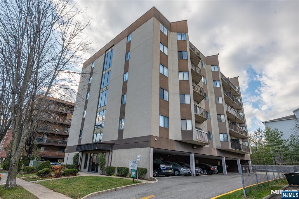 75 Union Street 5E - Photo 2