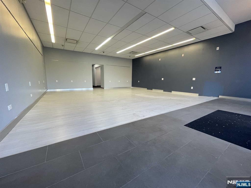 348 Broad Avenue - Photo 3
