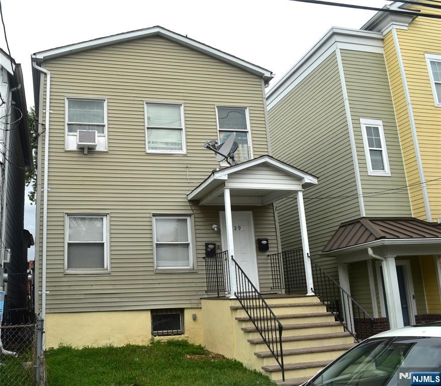 129 Central Place - Photo 2