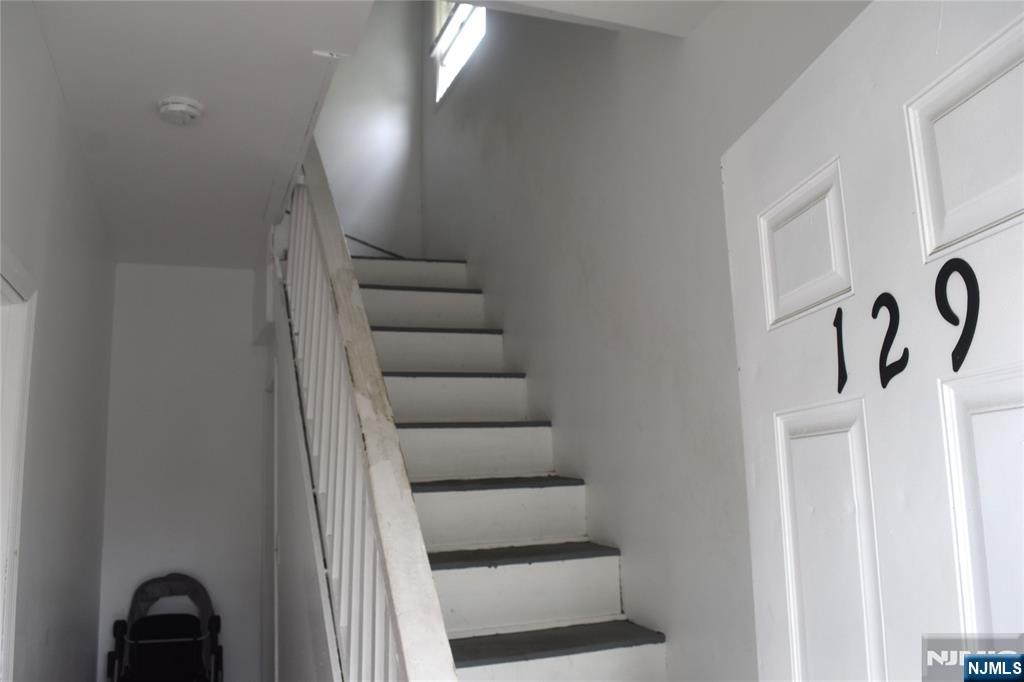 129 Central Place - Photo 4