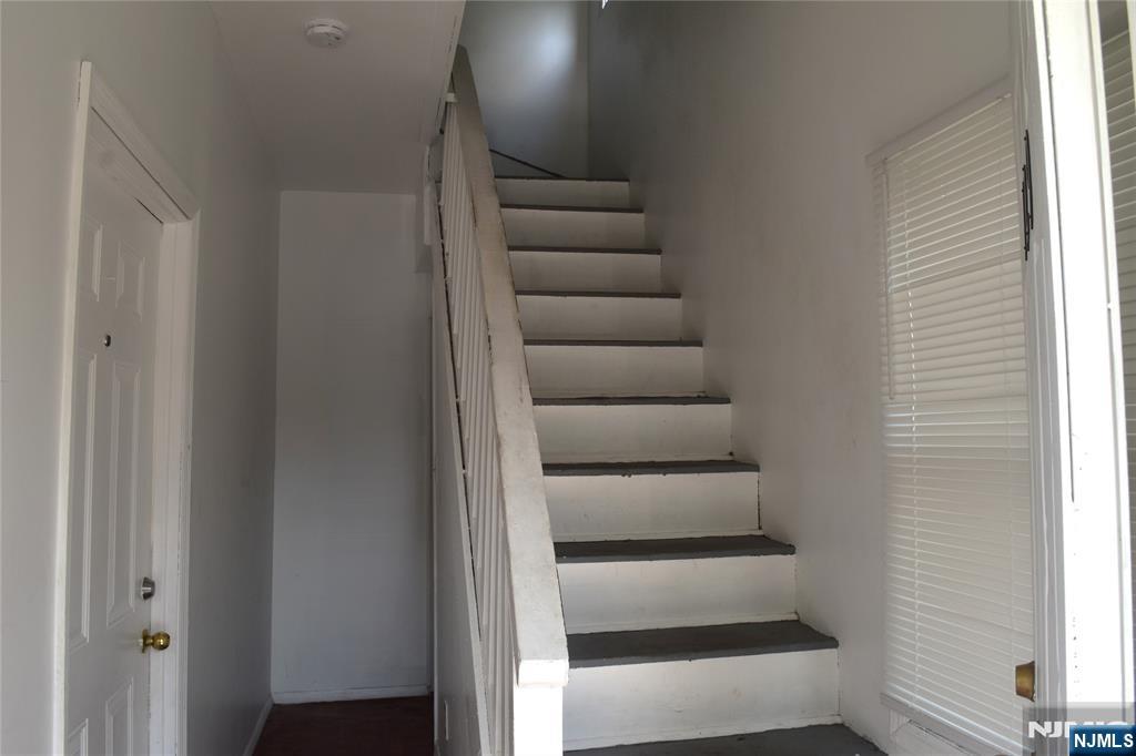 129 Central Place - Photo 5