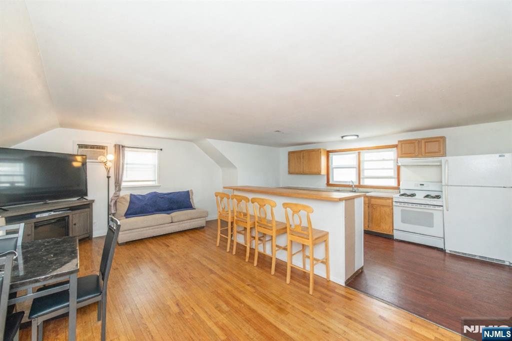 84 Locust Avenue