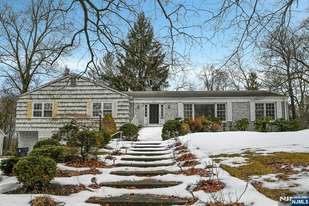 229 Allison Court - Photo 1