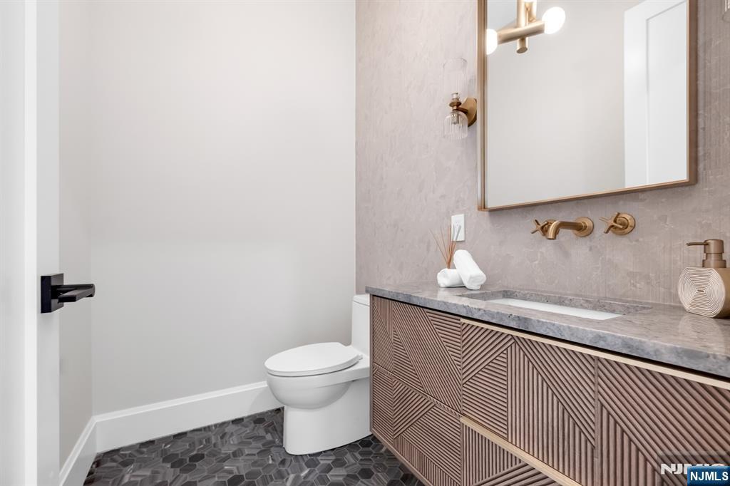 75 Susan Drive, Closter, NJ, 07624