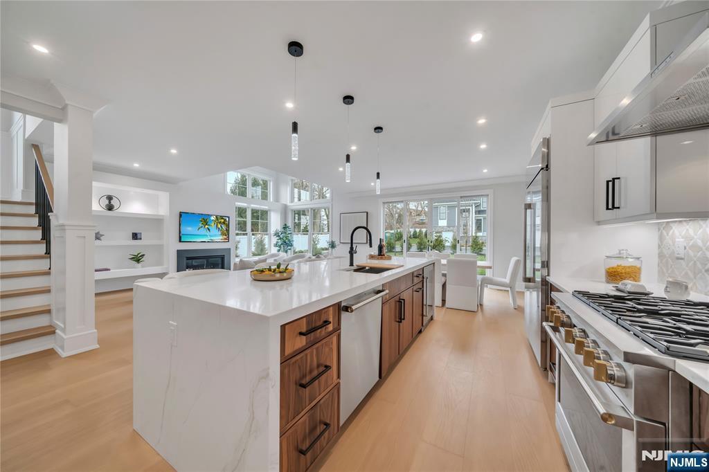 18 William Street, Closter, NJ, 07624