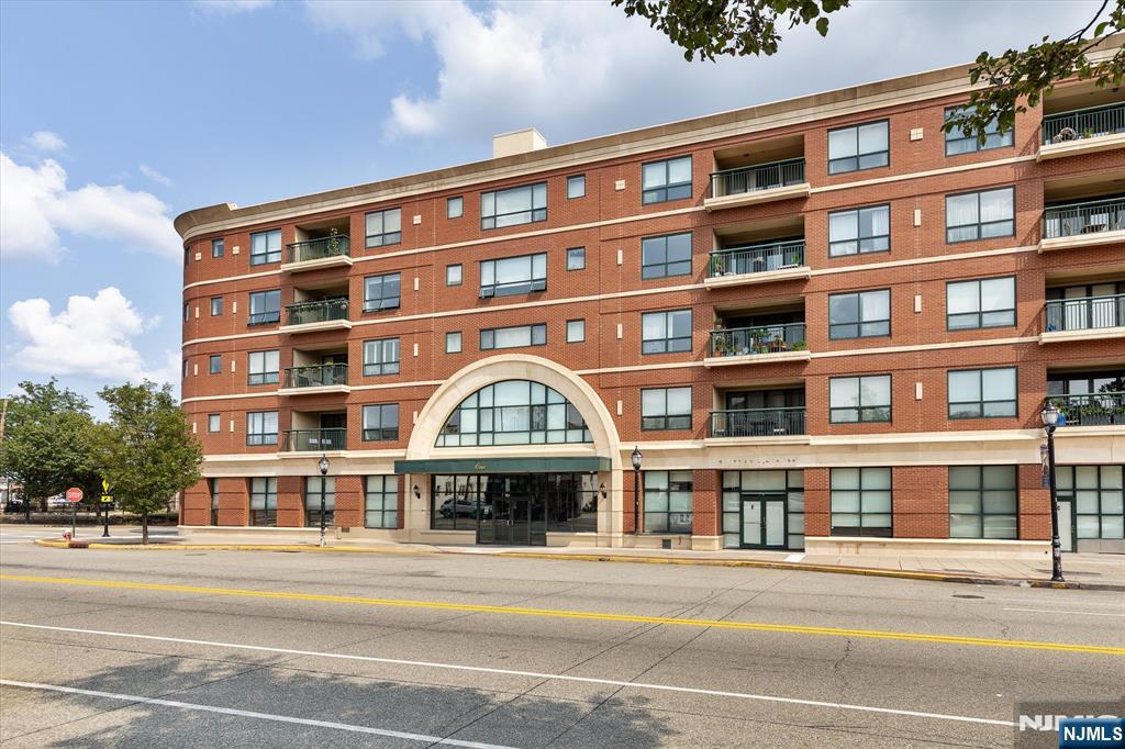 1 Orient Way 202 - Photo 2