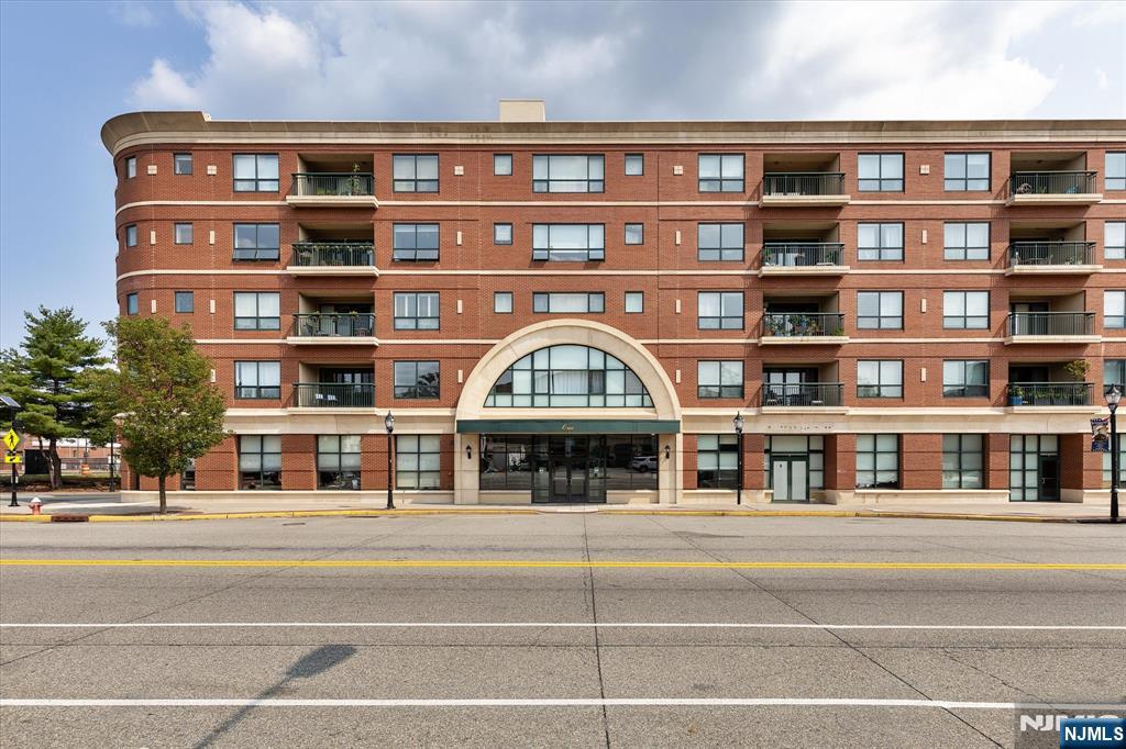 1 Orient Way 202 - Photo 3