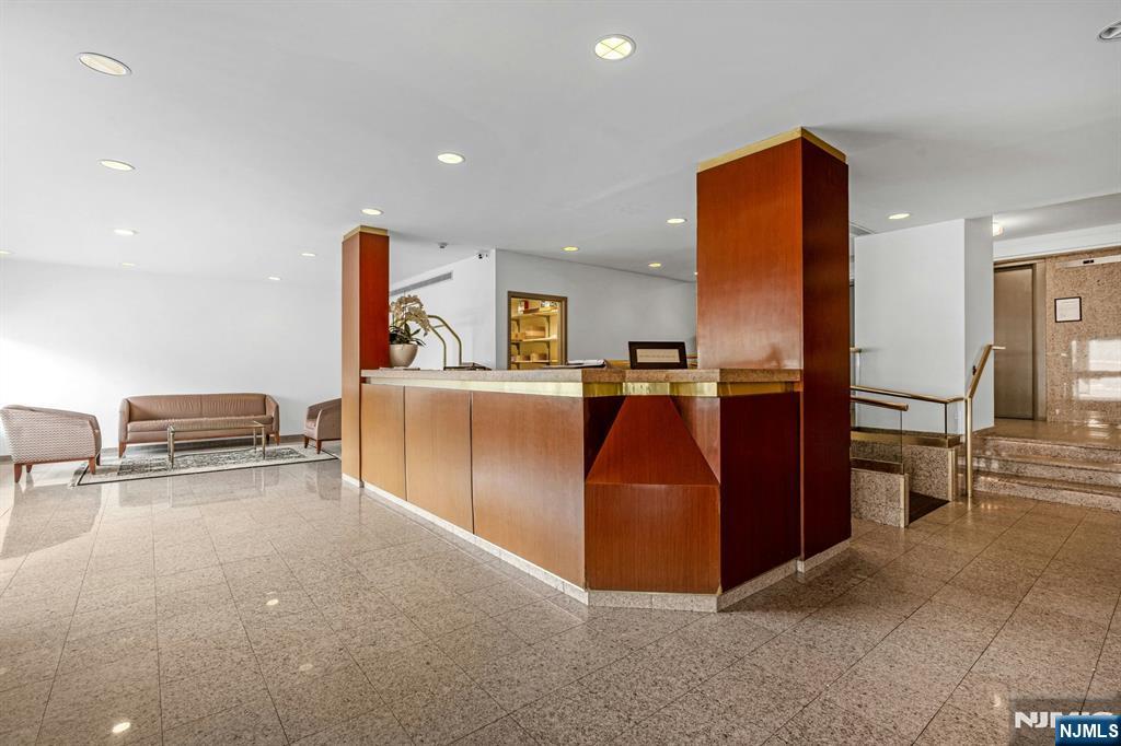 2185 Lemoine Avenue 2C - Photo 3