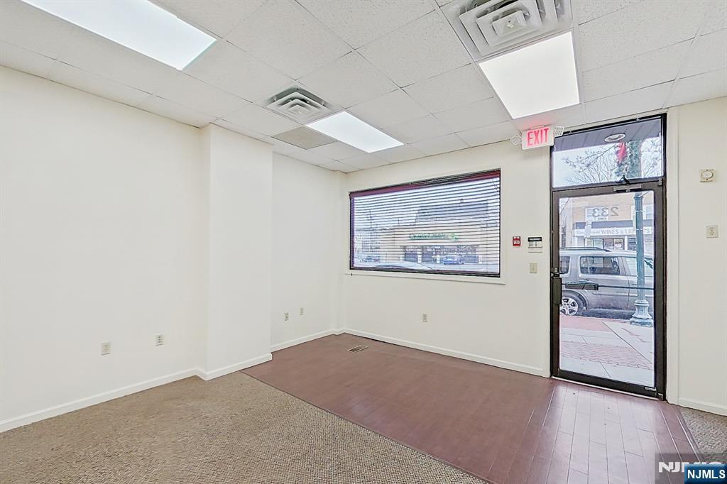 229-235 Kearny Avenue - Photo 11