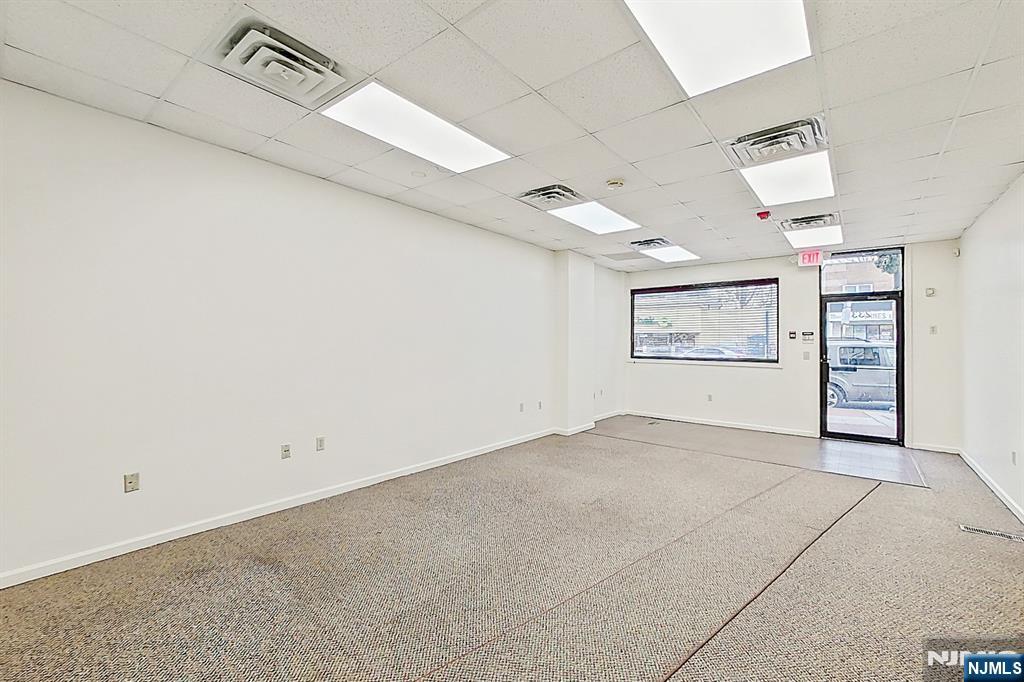 229-235 Kearny Avenue - Photo 13