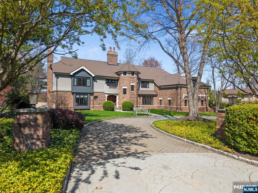 54 Hamilton Drive - Photo 2