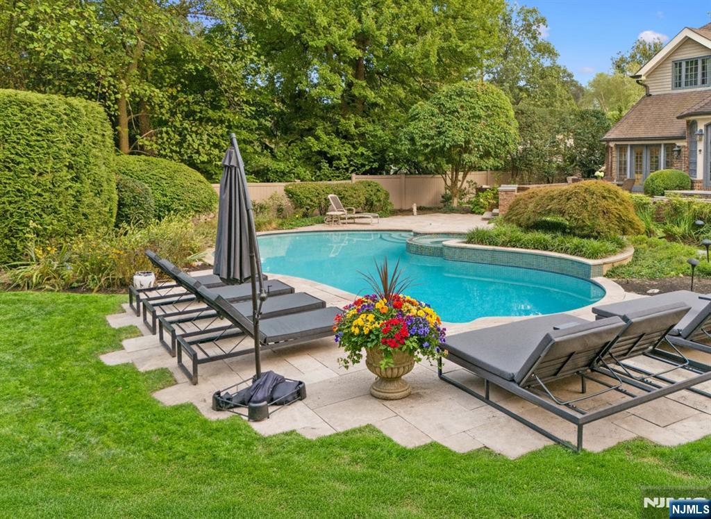 54 Hamilton Drive - Photo 3