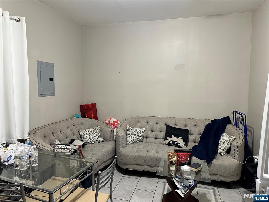 276 Ellison Street — photo 7