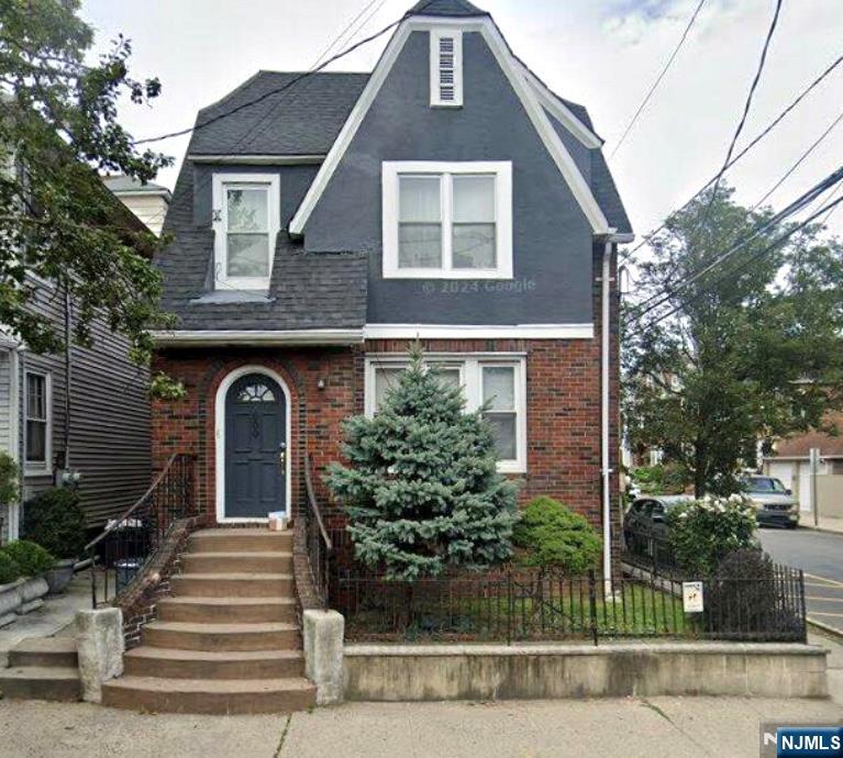 800 85th Street - Photo 1