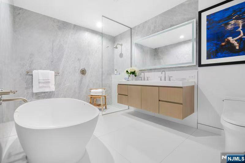 320 Adolphus Avenue 321 - Photo 3