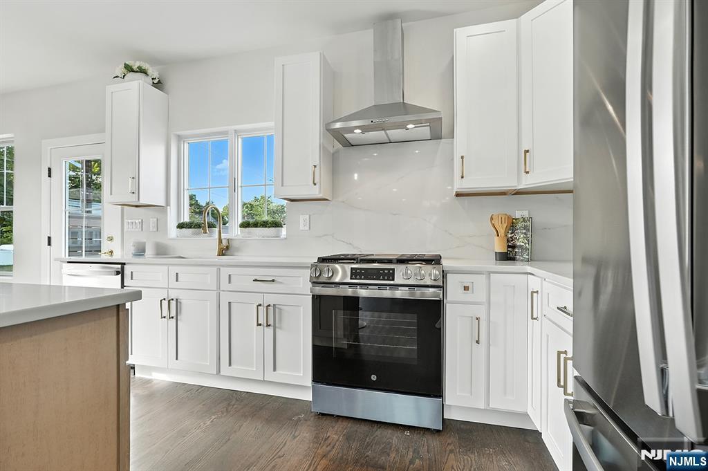 188 Canterbury Ave, North Arlington, NJ 07031