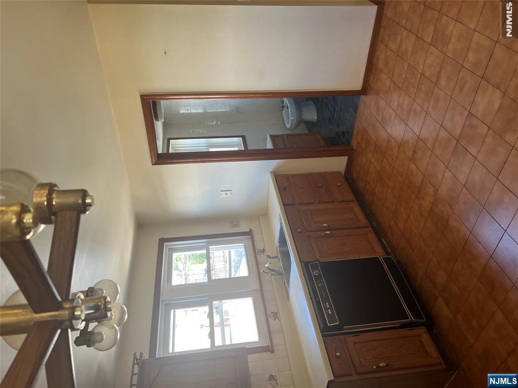 195 Walnut Street - Photo 3