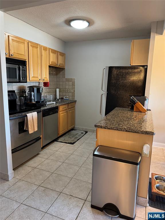 770 Anderson Avenue 9F - Photo 4