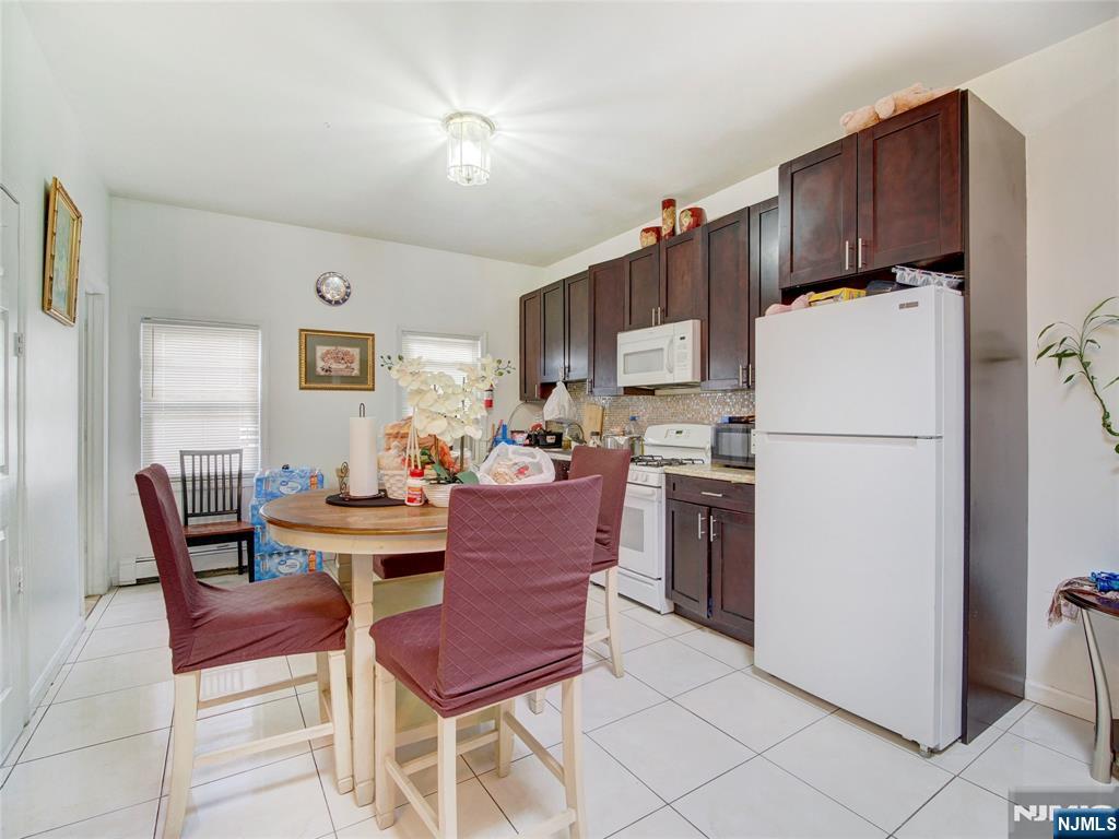 1011 Summit Avenue — photo 12