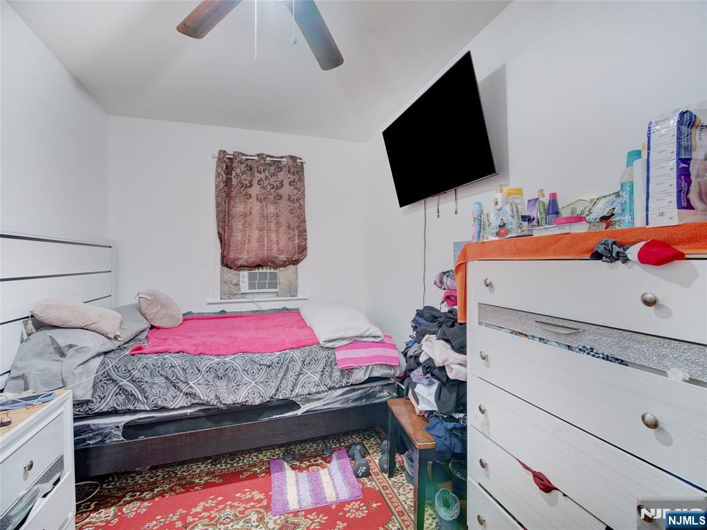 1011 Summit Avenue — photo 9