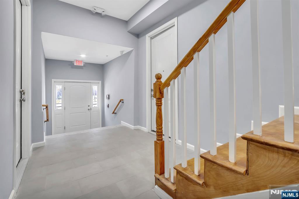157 Clifton Avenue - Photo 3