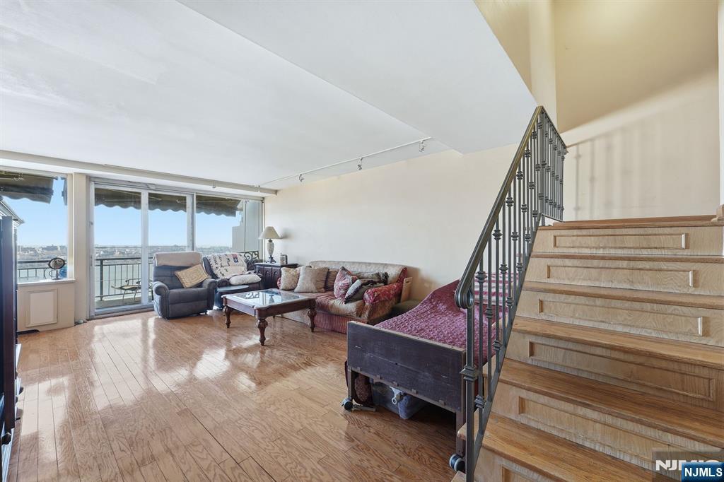 2 Horizon 1010 - Photo 4