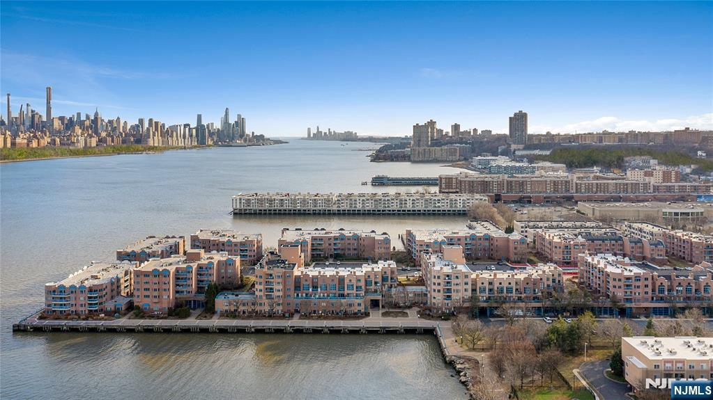 503 Livingston Court N503