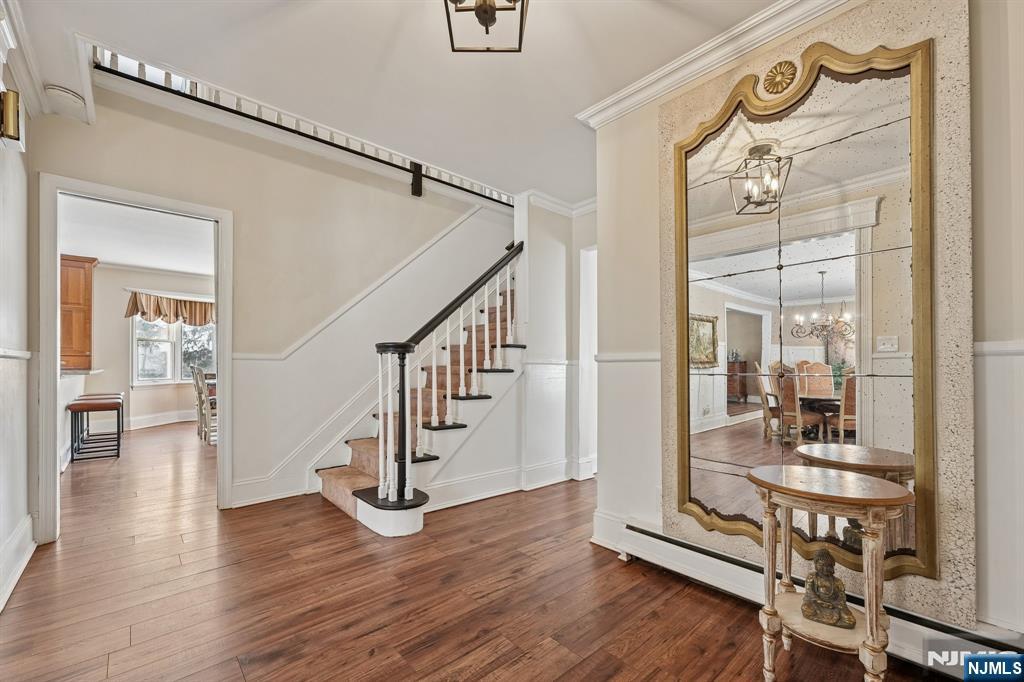 Homes for sale in Franklin Lakes, NJ | 910 Huron Rd, Franklin Lakes, NJ 07417 | MLS# 25043479