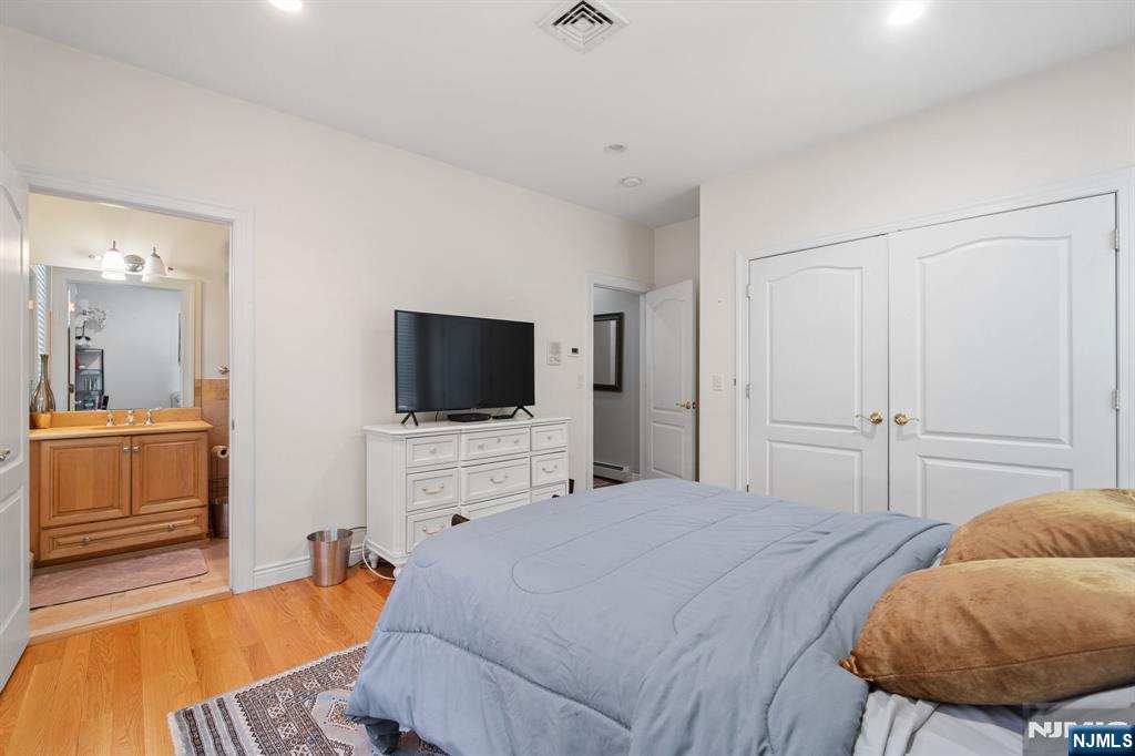 65 Prospect Avenue, Haworth, NJ, 07641